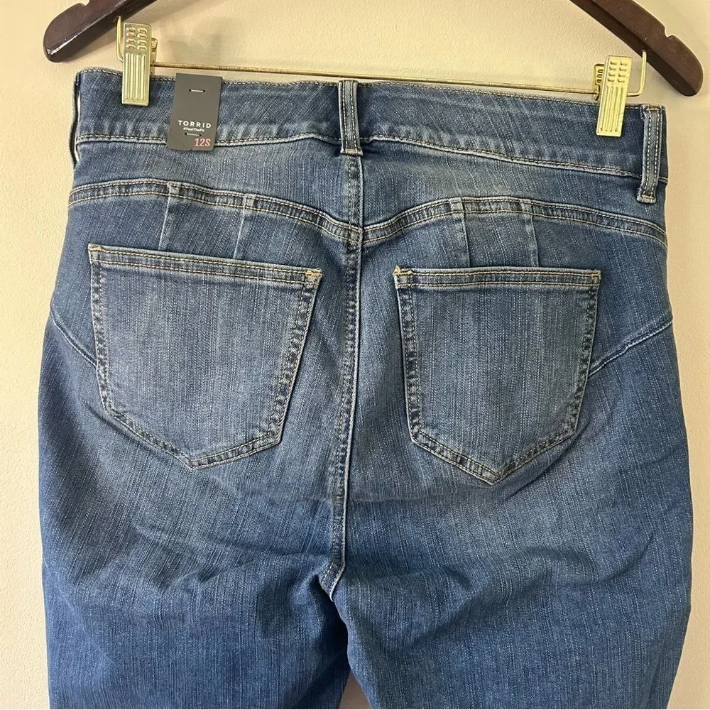 Torrid 12S Curvy Distressed Skinny Jeans NWT Boardwalk Retro Party Preppy Boho